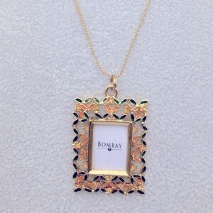 🎄🎄Bombay Picture Frame Pendant